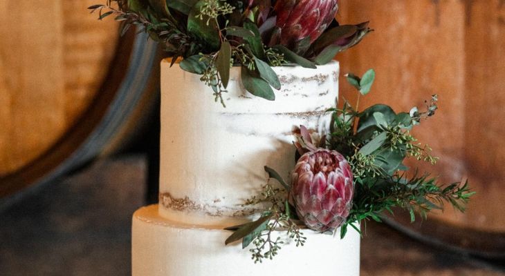 How Much Does a Wedding Cake Cost